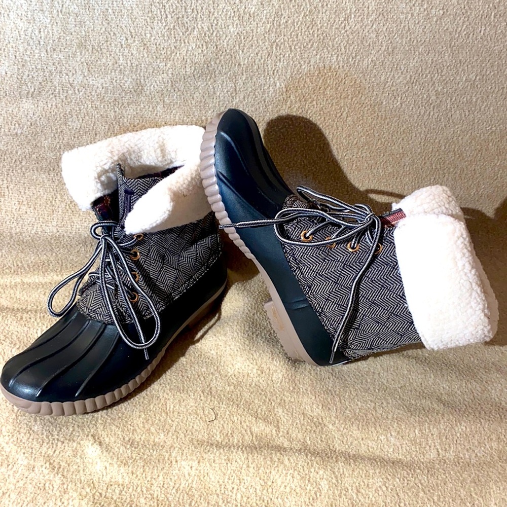 Women’s marleylilly boots size 7 new without tags